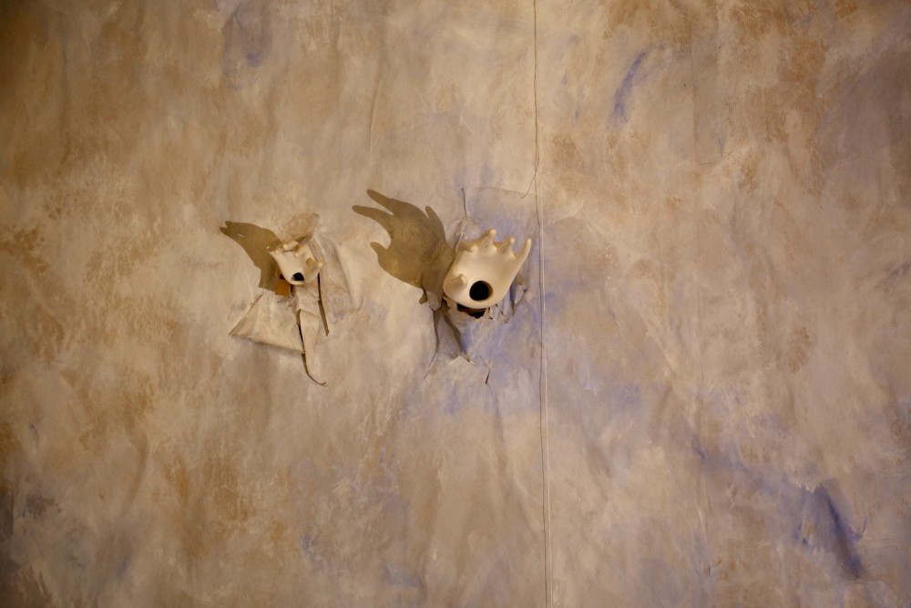 Installation de Annick Picchio Exposition IMMERSION au CACL - mai 2015